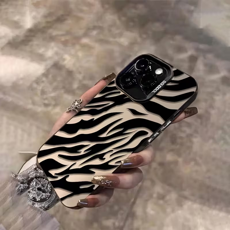Zebra Pattern Black Advanced I - Apple Iphone 15 评论和价格